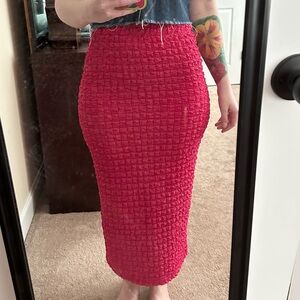 NWOT Urban Outfitters Hot Pink Textured Stretchy Midi Skirt Size Small